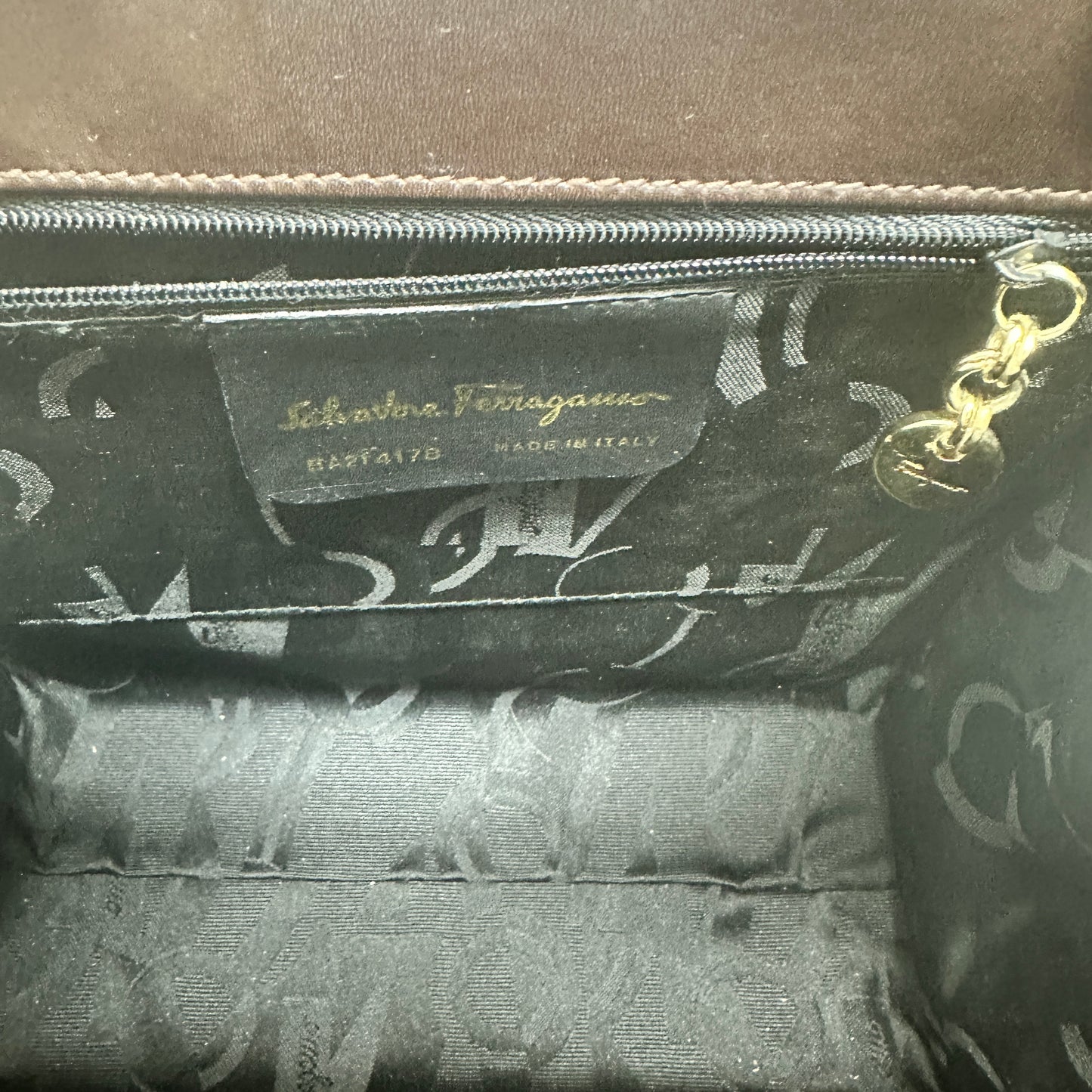 Salvatore Ferragamo サルヴァトーレフェラガモ ヴィンテージ ヴァラリボン 金具 カーフレザー