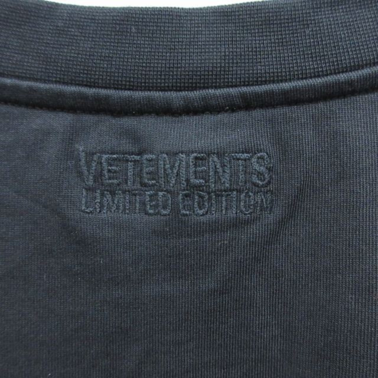 【USED】ヴェトモン ベトモン VETEMENTS vertical cut-up LogoTee Tシャツ 半袖 ロゴ ブラック XLサイズ 93419