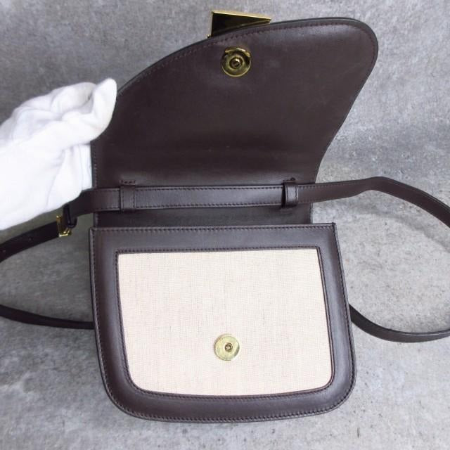 サルヴァトーレフェラガモ Salvatore Ferragamo Fiamma フィアンマ ショルダーバッグ
