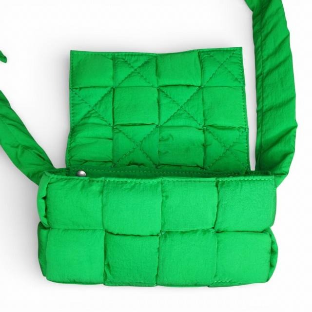 ボッテガヴェネタ BOTTEGA VENETA パデッドテックカセット ショルダーバッグ クロスボディバッグ パラキート