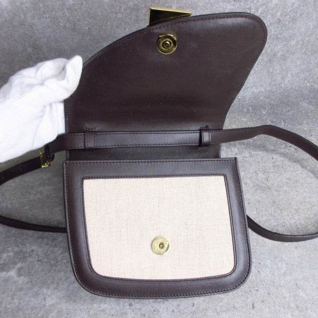 サルヴァトーレフェラガモ Salvatore Ferragamo 美品 Fiamma フィアンマ ショルダーバッグ