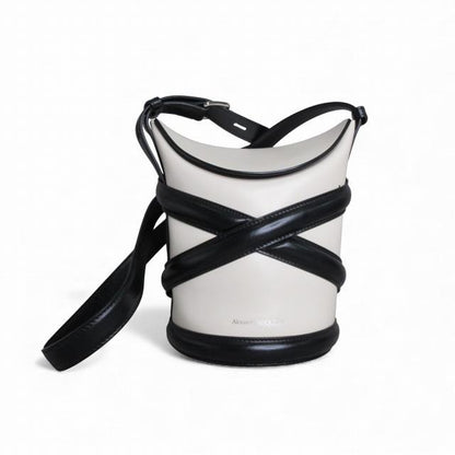 アレキサンダーマックイーン ALEXANDER MCQUEEN ザ カーブ スモール バケット