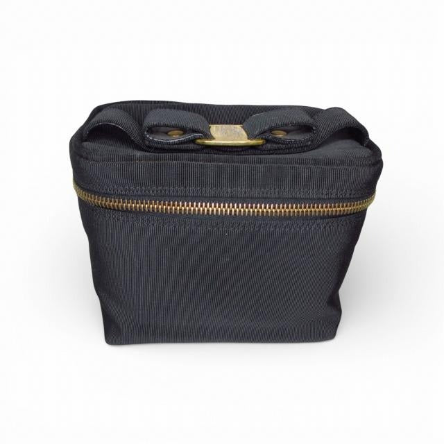 サルヴァトーレフェラガモ Salvatore Ferragamo ヴァラ リボン バニティバッグ ポーチ ブラック HE224564