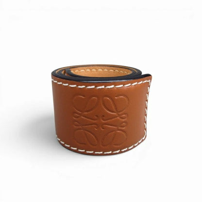 ロエベ LOEWE 美品 スラップ ブレスレット アナグラム タン
