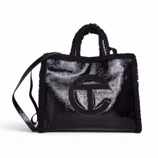 アグ UGG ×TELFAR テルファー 美品 コラボ トートバッグ ショルダーバッグ パテントレザー シワ加工