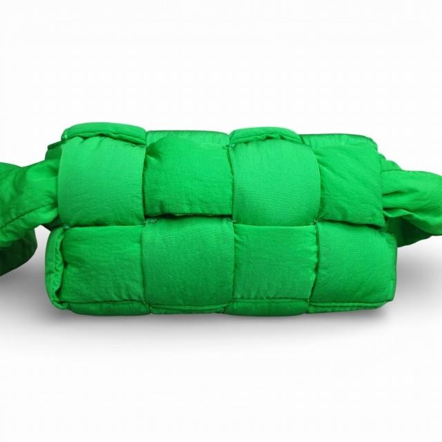 ボッテガヴェネタ BOTTEGA VENETA パデッドテックカセット ショルダーバッグ クロスボディバッグ パラキート