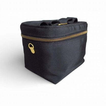 サルヴァトーレフェラガモ Salvatore Ferragamo ヴァラ リボン バニティバッグ ポーチ ブラック HE224564