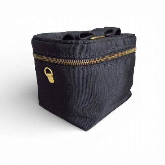 サルヴァトーレフェラガモ Salvatore Ferragamo ヴァラ リボン バニティバッグ ポーチ ブラック HE224564