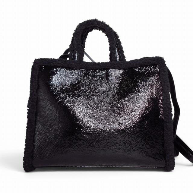 アグ UGG ×TELFAR テルファー 美品 コラボ トートバッグ ショルダーバッグ パテントレザー シワ加工
